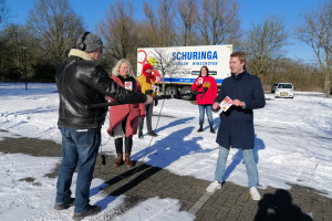 PvdA bestaat 75 jaar en trakteert in Oldambt medewerkers Beter Thuis